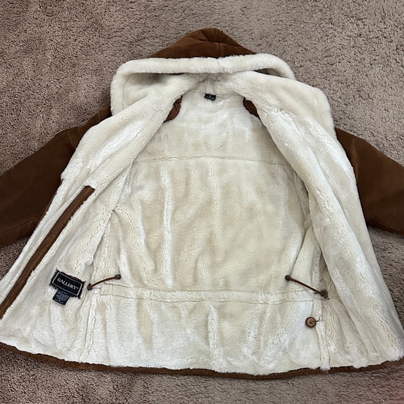 Vintage Gallery Brown Sued Leather Jacket with Cream Accents - Picture 9 of 11